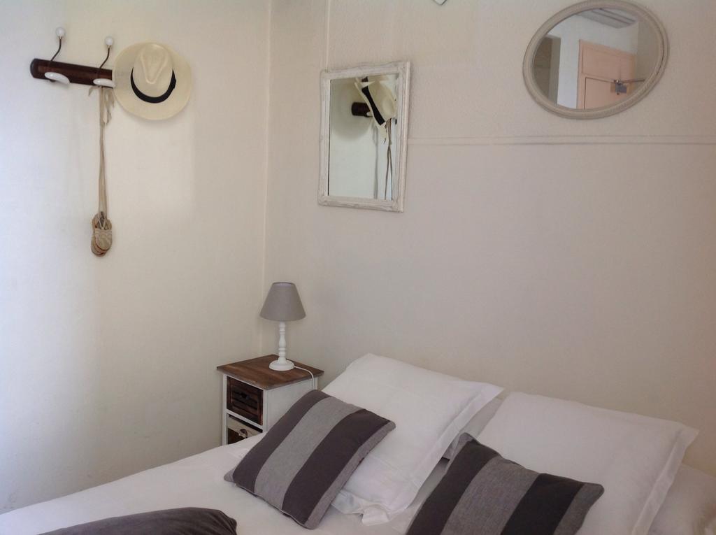 Lou Paradou Hotel Cagnes-sur-Mer Room photo